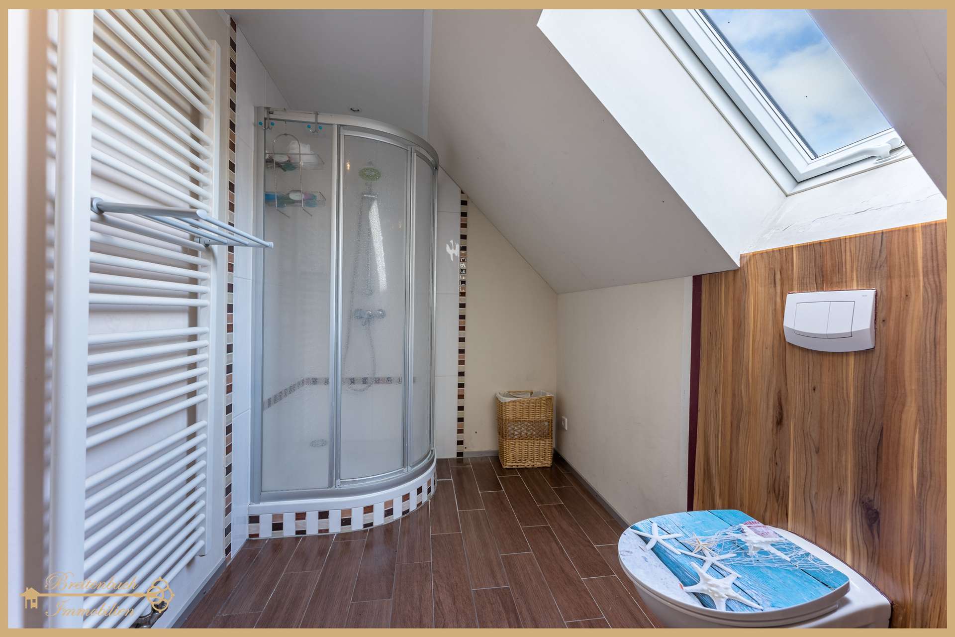 Immobilie in Berne - Großzügiges Ein- bis Zweifamilienhaus mit viel Platz und eigenem Garten - Bild 3