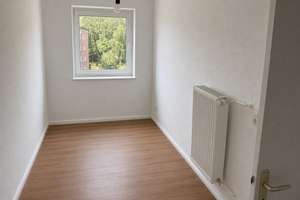 Frisch modernisierte 2-Zimmer-Wohnung in Kiel-Suchsdorf | WG-geeignet – Sylter Bogen 18, 24107 Suchsdorf, Kiel – Vorschaubild 2