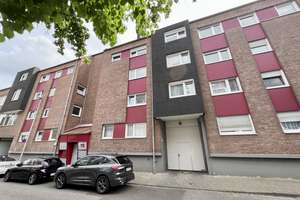 Moderne Wohnung mit Balkon, Aufzug und Stellplatz in MG-Rheydt