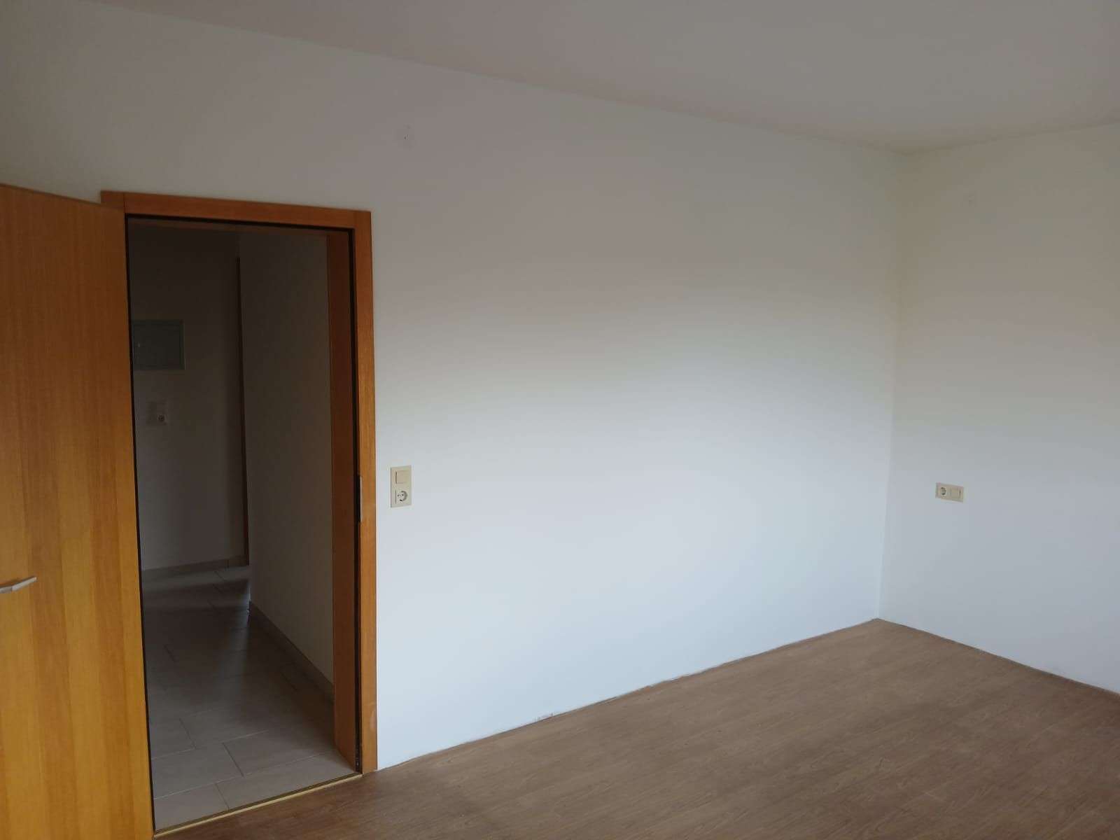 Immobilie in Gusborn - gepflegtes Einfamilienhaus mit Einliegerwohnung und Bauplatz in Gusborn - Bild 1