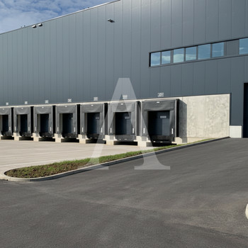 HOCHMODERNE HALLE IN KÖLN-PORZ | MIETE | EBENERDIG & RAMPE | WGK 3 | 24/7 | ANGERMANN NRW