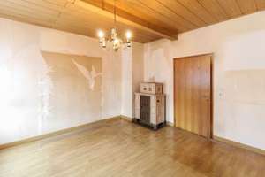 Reihenmittelhaus mit eigener Werkstatt und gepflegten Hof in urbaner Lage – Die vollständige Adresse der Immobilie erhältst du vom Anbieter., 99510 Apolda – Vorschaubild 10