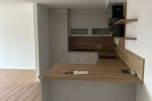 Moderne Wohnung mit Balkon, Einbauküche und PKW-Stellplatz – Neinstedter Straße 28b, 39118 Lemsdorf, Magdeburg – Vorschaubild 3
