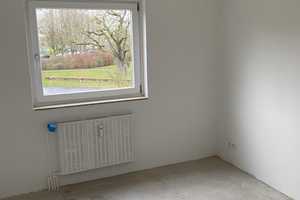 Großzügige 3-Zimmer-Wohnung mit Loggia // 1.OG rechts – Stralsunder Ring 1, 38444 Wolfsburg – Vorschaubild 6