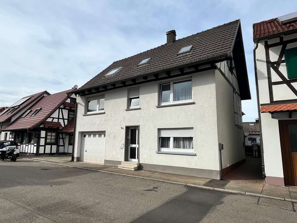 Immobilie in Willstätt - Charmantes Einfamilienhaus in ruhiger Lage mit viel Potenzial - Bild 0