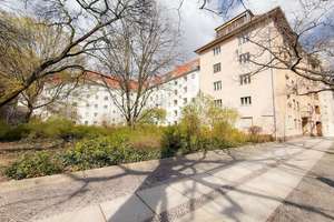 Seeblick-Juwel! 2 Zimmer | 46 m² | 4. OG | Altbau 1926 | Korkboden | Charlottenburg | Sofort frei! – Die vollständige Adresse der Immobilie erhältst du vom Anbieter., 14057 Charlottenburg, Berlin – Vorschaubild 14