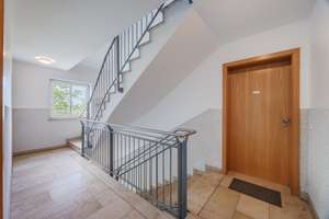 Helle 3-Zimmer-Wohnung mit Balkon, Garage & Garten-blick in München Moosach – Dachauer Straße 354A, 80993 Alt-Moosach, München – Vorschaubild 10