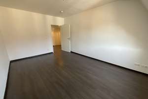 Gut geschnittene 2-Zimmer-Dachgeschosswohnung – Dallingerstraße 32, 90459 Galgenhof, Nürnberg – Vorschaubild 2