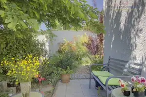 SCHÖNES REIHENENDHAUS MIT TRAUMHAFTEM GARTEN + TERRASSE UND GARAGE – Heilbronn (Kreis) – Vorschaubild 10
