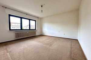 3-Familienhaus mit Einzelgarage und Traumgrundstück in Mühlheim-Lämmerspiel – Offenbach (Kreis) – Vorschaubild 13