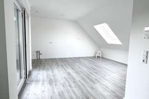 Wohnen mit Charakter: Drei-Zimmer-Dachgeschosswohnung in Zuffenhausen – Elsässer 34, 70435 Zuffenhausen-Hohenstein, Stuttgart – Vorschaubild 3