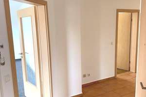KILIAN IMMOBILIEN!  PERFEKTE 4 ZI. WOHNUNG AUS 2006 MIT 104 M² IM 1. OG EINES 3-PART.-H. IN HIP! EBK – Die vollständige Adresse der Immobilie erhältst du vom Anbieter., 91161 Hilpoltstein – Vorschaubild 28
