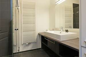 Property thumbnail 9