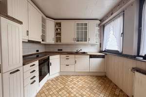 Charmantes Reihenhaus mit Garten und Garage in ruhiger Lage in Dellwig - Bezugsfrei – Die vollständige Adresse der Immobilie erhältst du vom Anbieter., 45357 Dellwig, Essen – Vorschaubild 3