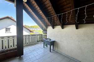 RESERVIERT! Haus mit 2 Wohneinheiten ca.240m² Wohnfl. • Doppelgarage • Garten • Pellet & Solar – Gießen (Kreis) – Vorschaubild 2