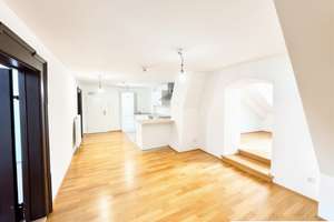 Altstadtjuwel nahe der Steinernen Brücke - Attraktive 3,5-Zimmer-Eigentumswohnung in Regensburg – Die vollständige Adresse der Immobilie erhältst du vom Anbieter., 93047 Innenstadt, Regensburg – Vorschaubild 9