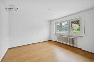 ZWEIFAMILIENHAUS MIT ANGEBAUTEM REIHENHAUS UND GROßEM GARTEN IN ZENTRALER LAGE FÜR IHRE GROßFAMILIE – Heilbronn (Kreis) – Vorschaubild 31