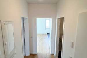 Erstbezug ab sofort! Modernes Bad mit Dusche uvm.- – Grünewaldstr. 16b, 90408 Nürnberg – Vorschaubild 4