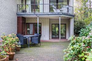 Erstklassiges Wohnen in Wellingsbüttel – stilvolles Reihenhaus mit Waldblick – Wellingsbütteler Landstraße 175, 22337 Ohlsdorf, Hamburg – Vorschaubild 4