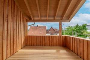 Erstbezug + 3 Zimmer, Dachstudio, Loggia und Holzfassade + PV-Anlage und Wärmepumpe – Spitzwegstraße 5, 85053 Südost, Ingolstadt – Vorschaubild 3