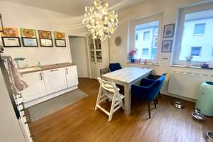 Großzügige und charmante Wohnung an der Alfredstraße