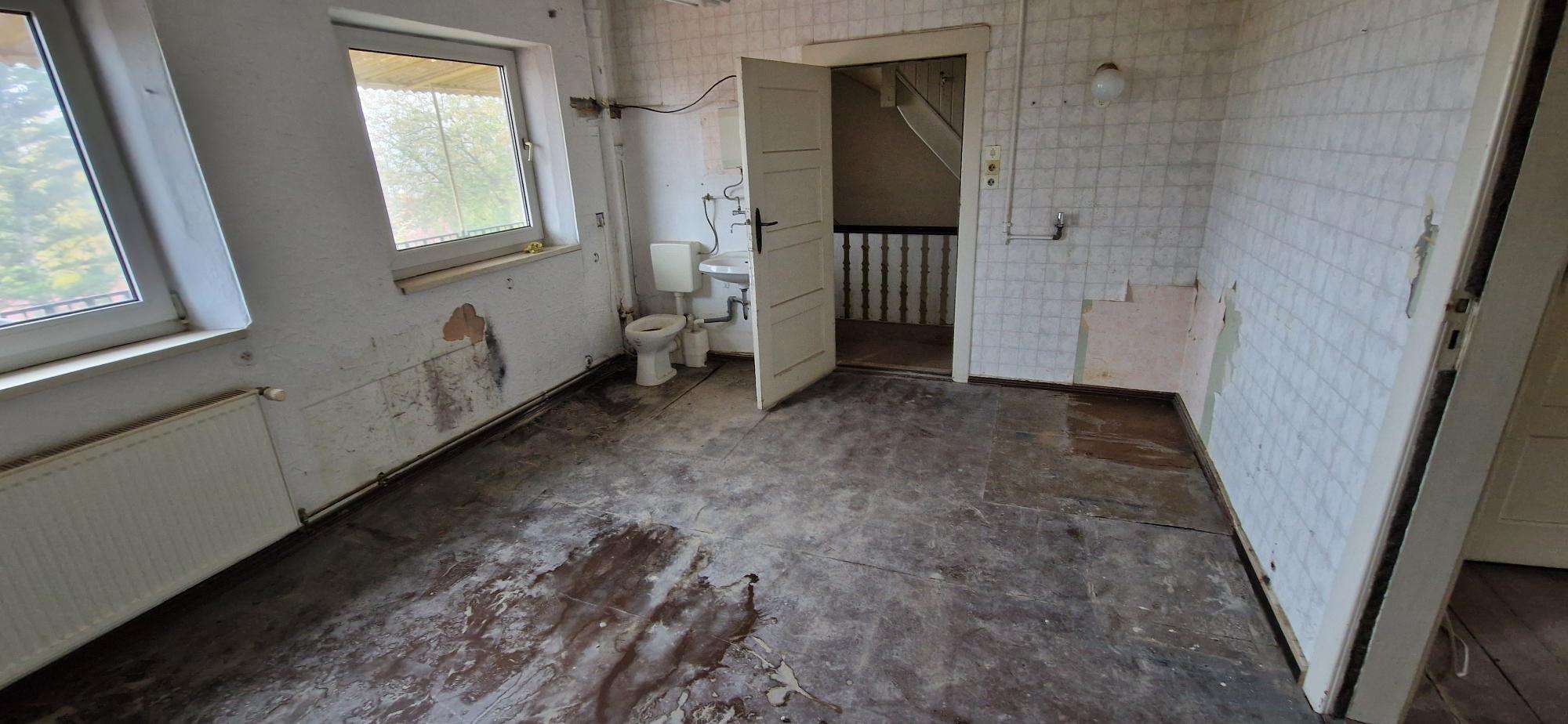 Immobilie in Luckenwalde - PREIS GESENKT !!! Reihenhaus mit Garten zum Ausbau - Bild 0