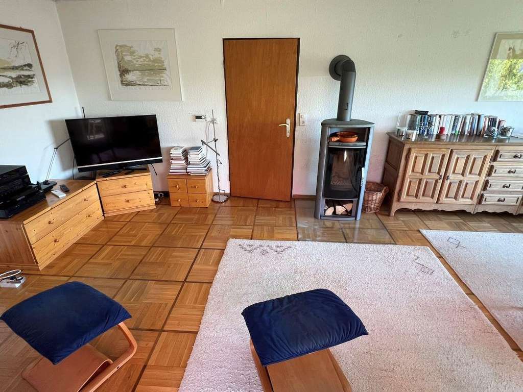 Immobilie in Dogern - Architektenhaus – charmantes, lichtdurchflutetes EFH i. gr. Grundstück eingebettet, Sonnenterrass... - Bild 4