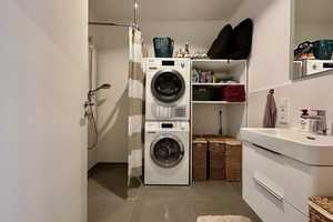 EXKLUSIVES PENTHOUSE IN DER WASSERSTADT: SMART-HOME, 2 LOGGIEN, DESIGN-TAGESLICHTBAD & LUXURIÖSE AUS – Hannover – Vorschaubild 7