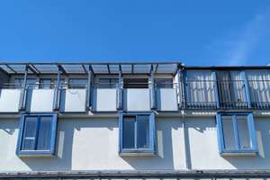 Besondere, lichtdurchflutete, zentrumsnahe 2,5-Zimmer-Maisonette-Wohnung mit herrlicher Dachterrasse – Die vollständige Adresse der Immobilie erhältst du vom Anbieter., 83512 Wasserburg am Inn – Vorschaubild 2
