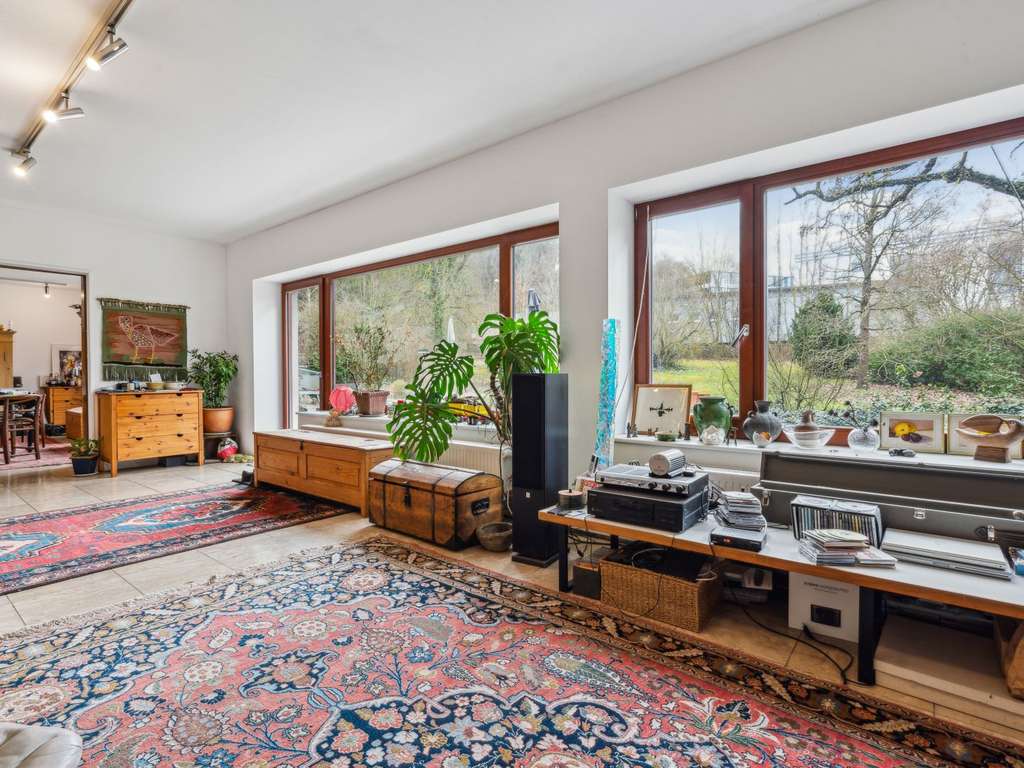 Immobilie in Bopfingen - Großzügiges Zweifamilienhaus mit Traumgrundstück in Bopfingen - Bild 0