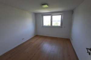 Exklusive 4,5-Zimmer-Maisonettewohnung mit vielen Extras! – Die vollständige Adresse der Immobilie erhältst du vom Anbieter., 70435 Zuffenhausen-Mönchsberg, Stuttgart – Vorschaubild 6