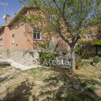 FREISTEHENDES CHALET IN SANTORCAZ