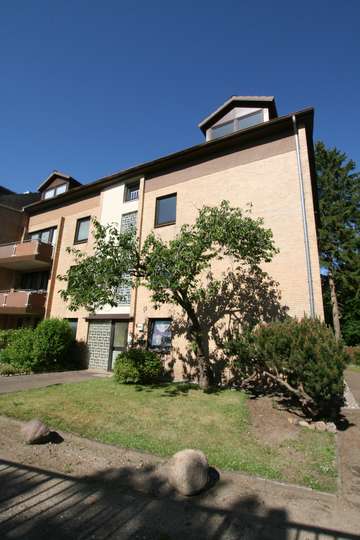 3 ZIMMER WOHNUNG MIT BALKON IN ZENTRALER LAGE (RÖMBKE IMMOBILIEN KG)