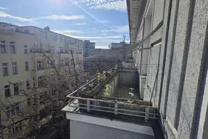 RESERVIERT!  4-Zimmer-Altbau, Balkon & Aufzug, renovierungsbedürftig – Die vollständige Adresse der Immobilie erhältst du vom Anbieter., 10711 Halensee, Berlin – Vorschaubild 12
