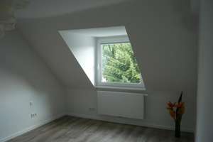 Wunderschöne Dachgeschoss-Wohnung inkl. EBK im Zooviertel! – Ahnfeldstr. 69, 40239 Düsseltal, Düsseldorf – Vorschaubild 4