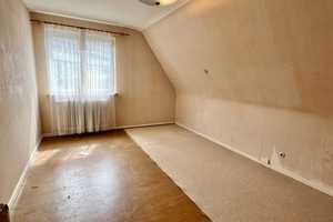 ✍️VERKAUFT!✍️ Geräumige DHH in ruhiger Seitenstraße mit 4 Schlafzimmern und Garten – Birkenfeld (Kreis) – Vorschaubild 17