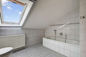 Gemütliche 3-Zimmer-Dachgeschoss Wohnung ab 1.11.2026 in Karlsruhe zu vermieten – Die vollständige Adresse der Immobilie erhältst du vom Anbieter., 76187 Knielingen, Karlsruhe – Vorschaubild 5