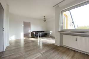 🏡 Senioren-WBS erforderlich – 2,5-Zimmer-Dachgeschosswohnung mit 🌿 zwei Balkonen & 🍴 EBK – Schulte-Hordelhoff-Str. 10-12, 44866 Günnigfeld, Bochum – Vorschaubild 1