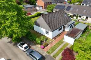- NOTARVERTRAG IN VORBEREITUNG- Einfamilienhaus mit Garage im schönen Fehrmoor Leherheide