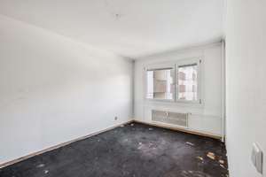 3 Zimmer, Garage, Lift, Loggia, Keller, ruhig, Süd-Lage, Zehlendorf, Küche und Bad mit Fenster – Die vollständige Adresse der Immobilie erhältst du vom Anbieter., 14169 Zehlendorf, Berlin – Vorschaubild 7