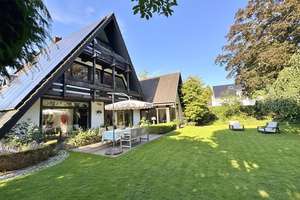 Ikonisches A-Frame-Architektenhaus von Hans-Wilhelm Bökamp | Sauna | 13,6-kWp-PV-Anlage & Energiekla – Die vollständige Adresse der Immobilie erhältst du vom Anbieter., 32584 Löhne – Vorschaubild 2