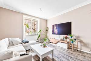 Traumhafte Altbauwohnung mit 2,80 m Stuckdecken, Loggia & hochwertiger Sanierung – Die vollständige Adresse der Immobilie erhältst du vom Anbieter., 70178 Karlshöhe, Stuttgart – Vorschaubild 2