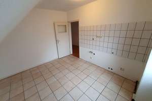 3 ½ R. Wohnung mit Balkon und zwei Bädern in Oberhausen-Dümpten (ruhige Lage) – Die vollständige Adresse der Immobilie erhältst du vom Anbieter., 46047 Schlad, Oberhausen – Vorschaubild 7