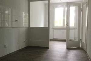 Renovierte 3-Zimmerwohnung mit Balkon zu vermieten.