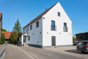 Über 375 m² Platz: Kernsaniertes Haus ab 1.900 € kalt – Equarhofen 68, 97215 Simmershofen – Vorschaubild 2