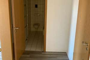 Am Park! Günstige 2,5-Zi. mit Aufzug, Laminat, Abstellraum und Dusche!  – Theodor-Körner-Platz 14, 9130 Sonnenberg, Chemnitz – Vorschaubild 10