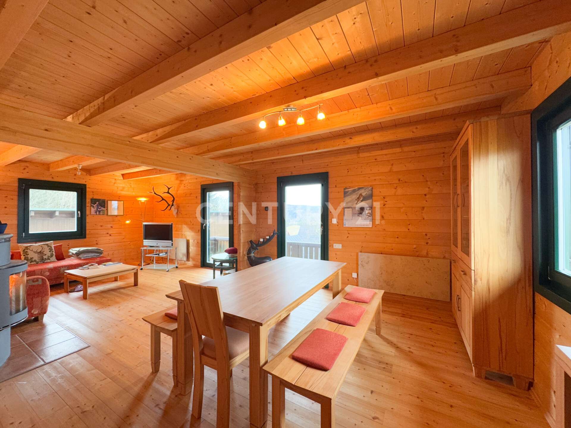 Immobilie in Meura - Modernes Blockhaus mit großer Halle - Die perfekte Jagdhütte - Bild 1