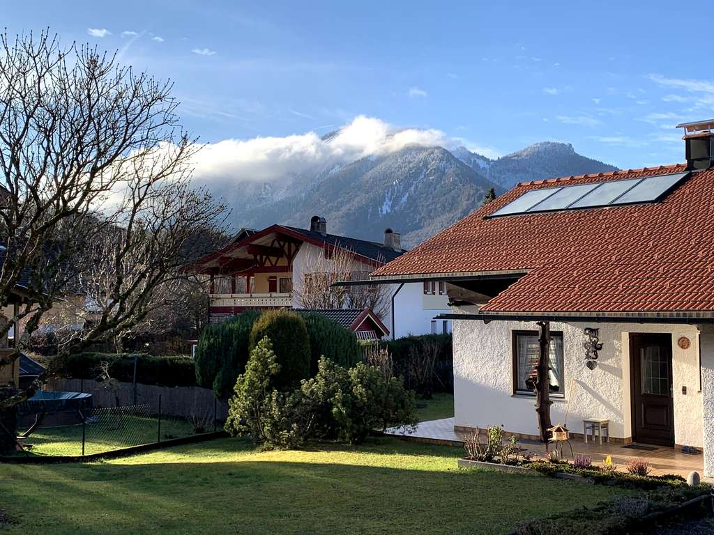 Immobilie in Marquartstein - Seltene Gelegenheit im Chiemgau: Landhaus mit Blick zur Burg Marquartstein - Bild 3