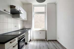 Karlstraße: Appartement mit EBK im ruhigen Hinterhaus - Parkplatz möglich