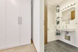 Sofort bezugsfrei: 4 Zimmer, zwei Bäder, Loggia und ein Grundriss, der überzeugt – Die vollständige Adresse der Immobilie erhältst du vom Anbieter., 81379 Thalkirchen, München – Vorschaubild 7